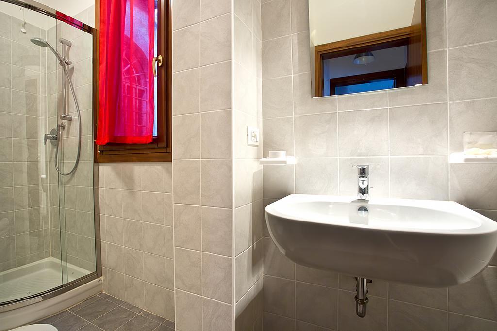 Good Wine Apartments Venice Phòng bức ảnh