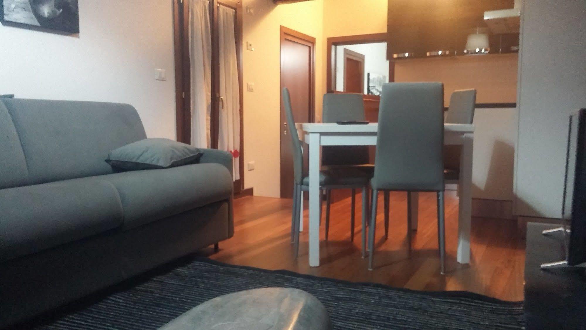 Good Wine Apartments Venice Ngoại thất bức ảnh