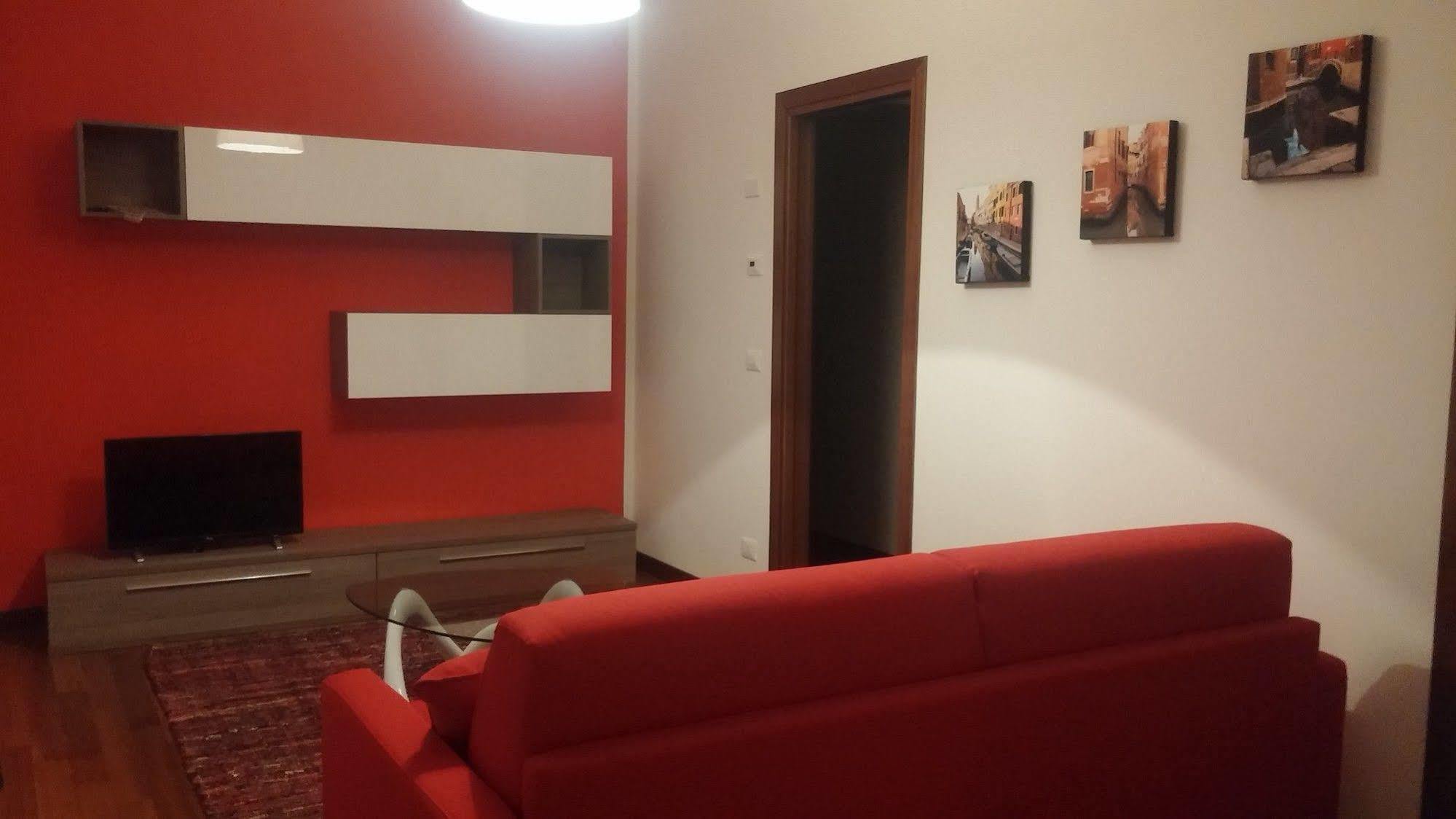 Good Wine Apartments Venice Ngoại thất bức ảnh