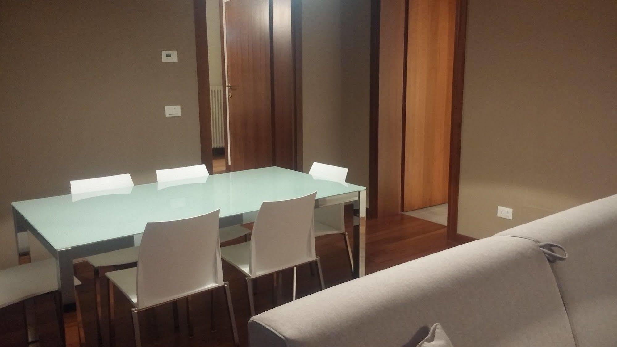 Good Wine Apartments Venice Ngoại thất bức ảnh