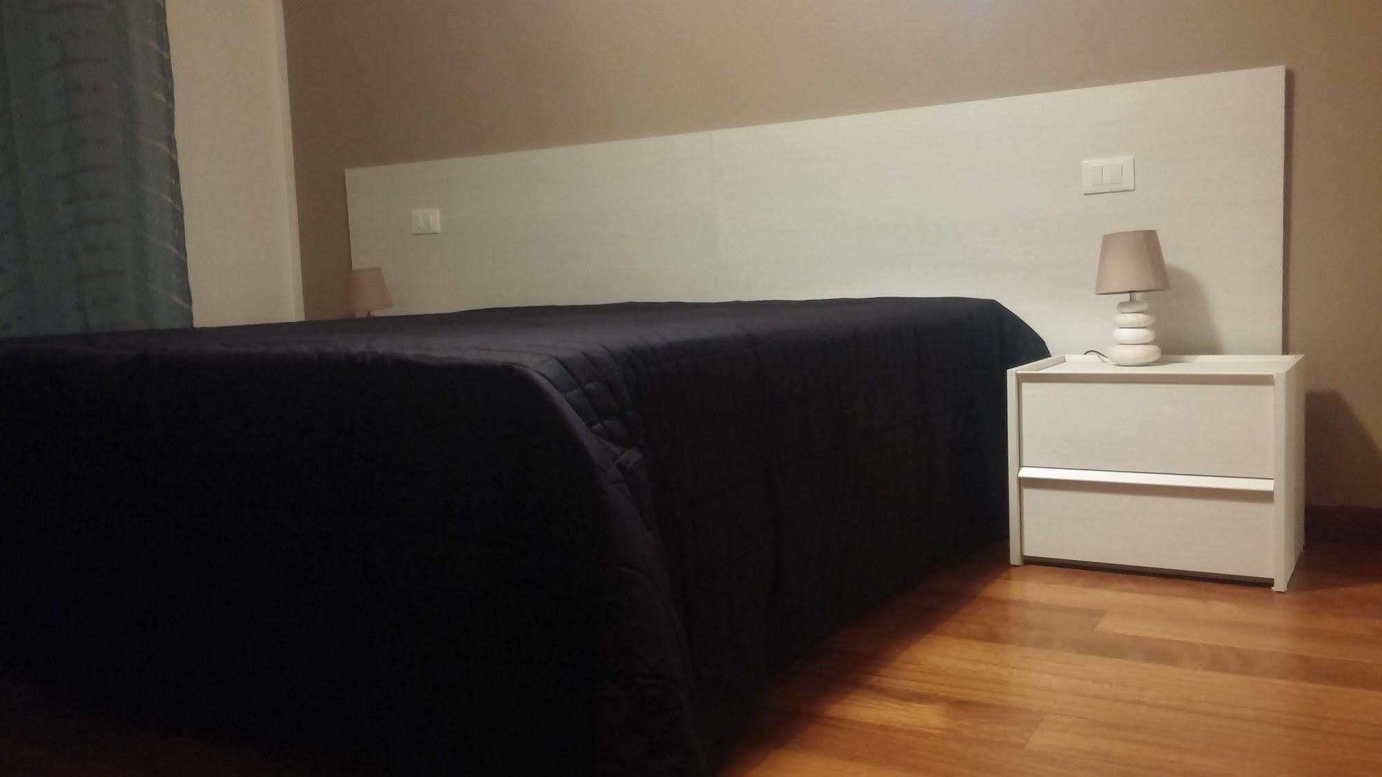 Good Wine Apartments Venice Ngoại thất bức ảnh